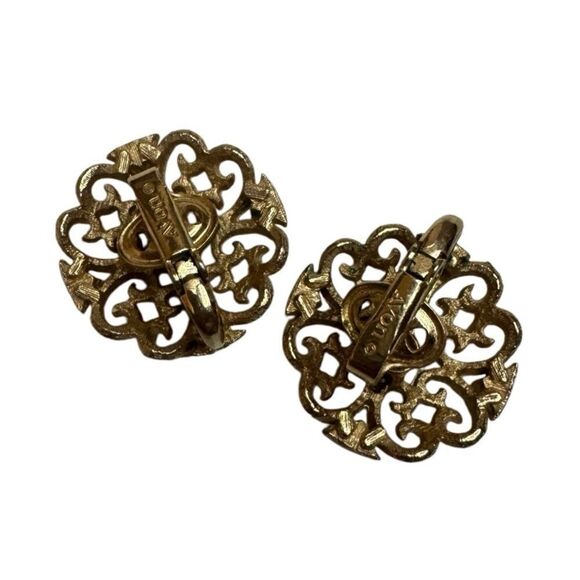Vintage Avon Gold Toned Textured Filagree Clip On Earrings - Picture 4 of 6